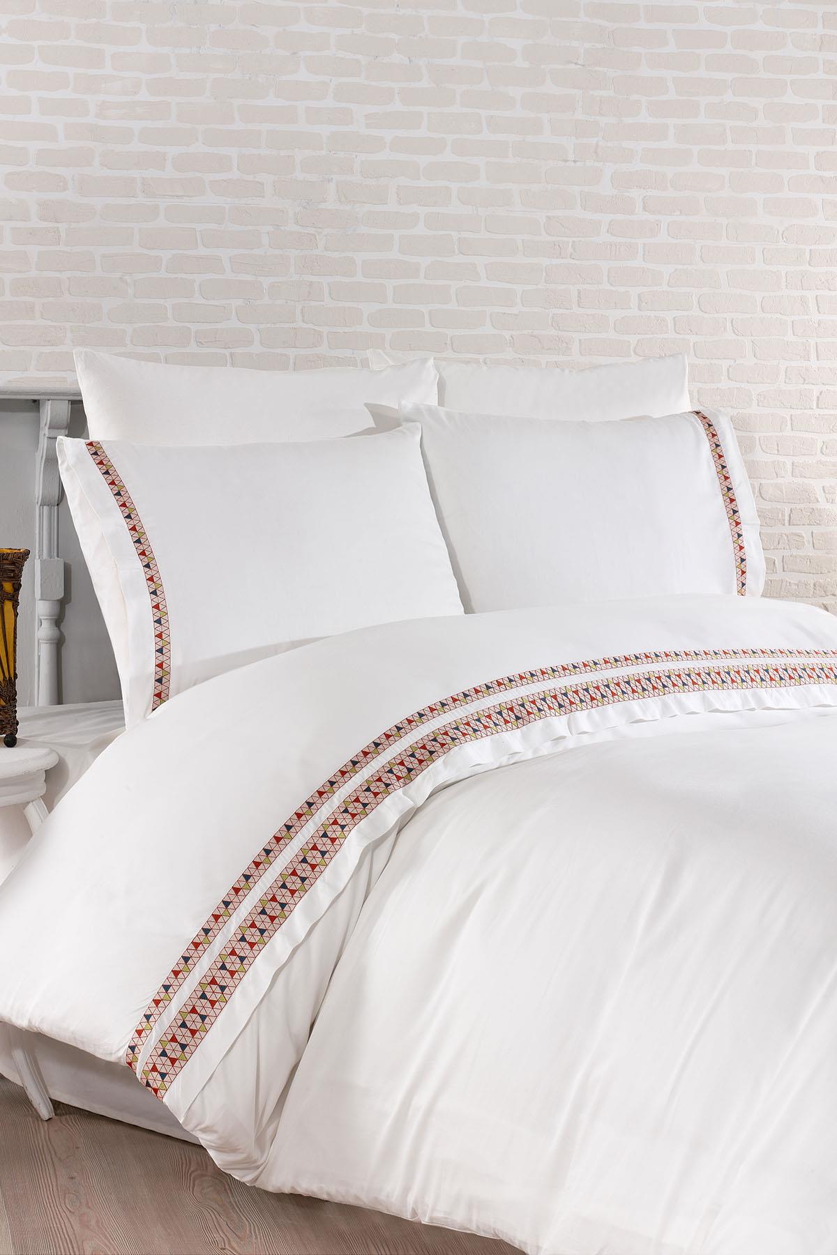 Tria Karo Desenli Pamuk Saten King Size 6 Parça Nevresim Takımı