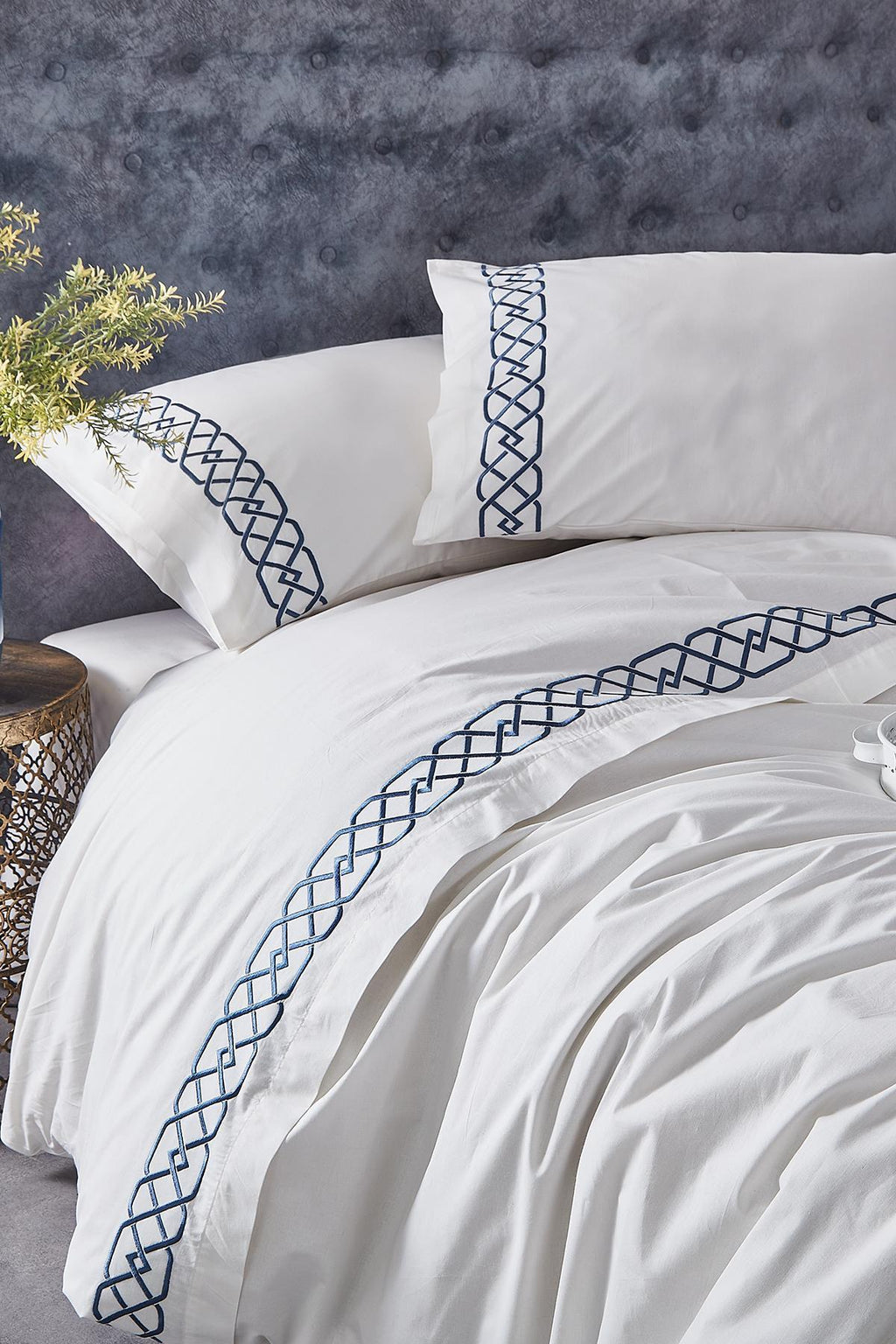 Valencia Zincir Nakışlı Çift Kişilik 3 Parça Nevresim Set - Nazik Home - Yuvama Değer!