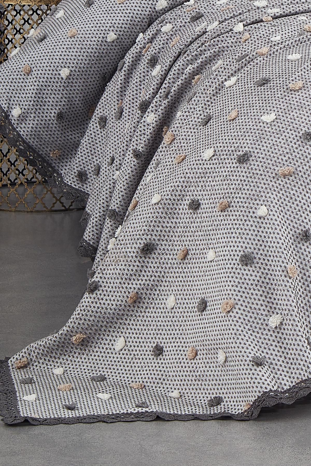 Venüs Ponponlu Pamuklu Çift Kişilik Yatak Örtüsü