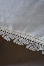 Zarif Dantelli Leke Tutmaz Masa Örtüsü (160 x 260 cm) - Nazik Home - Yuvama Değer!