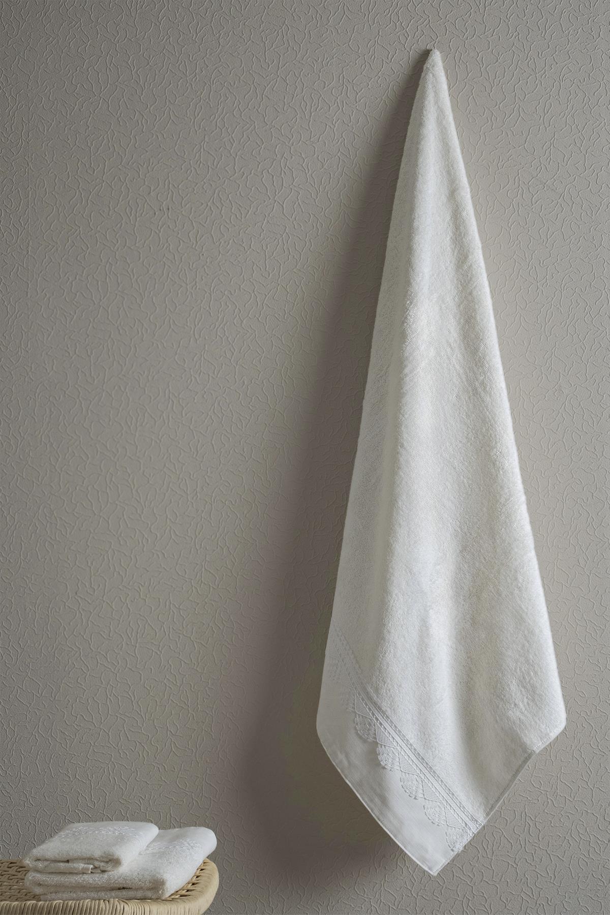 Zarif Dantelli Banyo Havlusu (90 x 150 cm) - Nazik Home - Yuvama Değer!