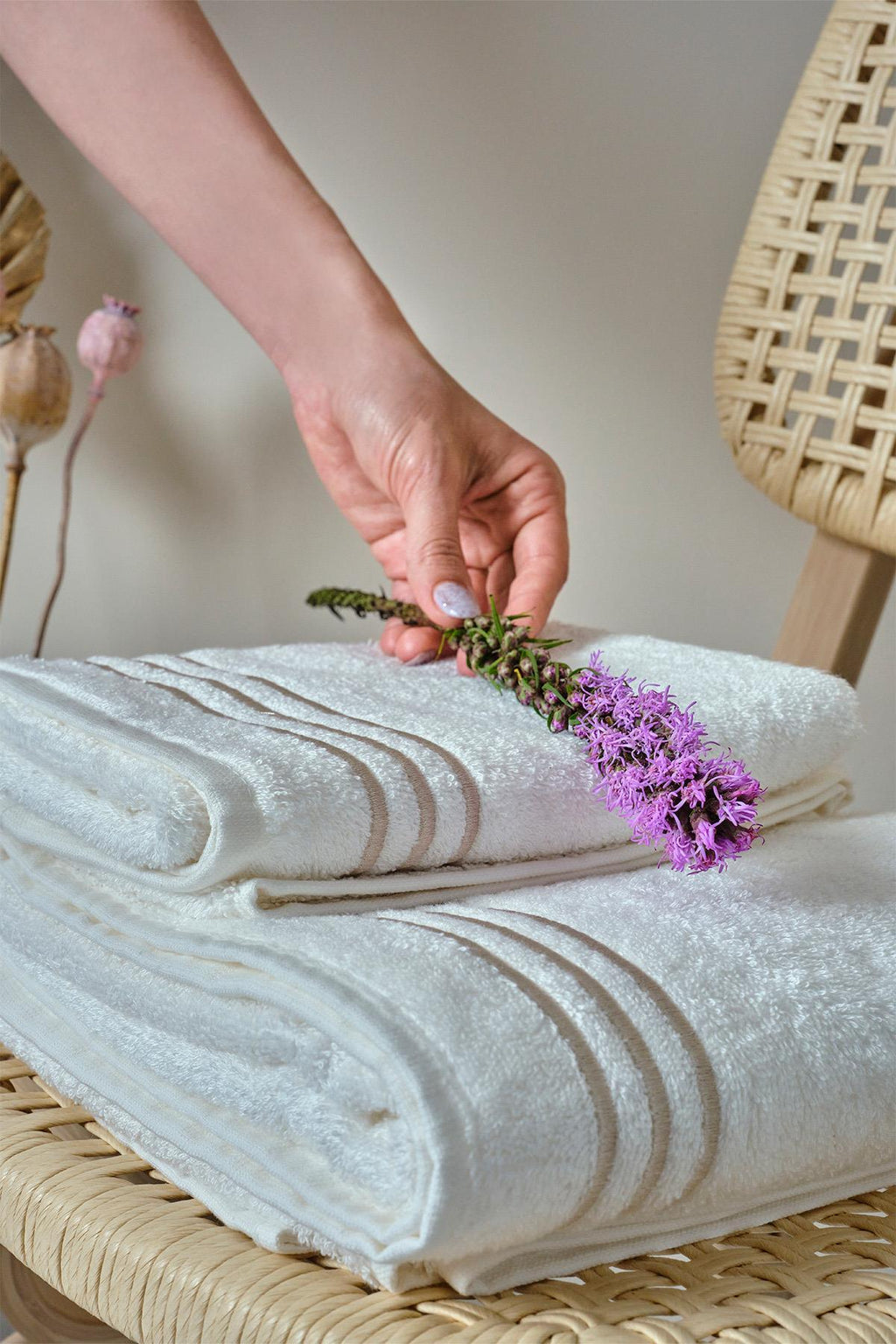 Zen Çizgi Nakışlı Banyo Havlusu (90 x 150 cm) - Nazik Home - Yuvama Değer!